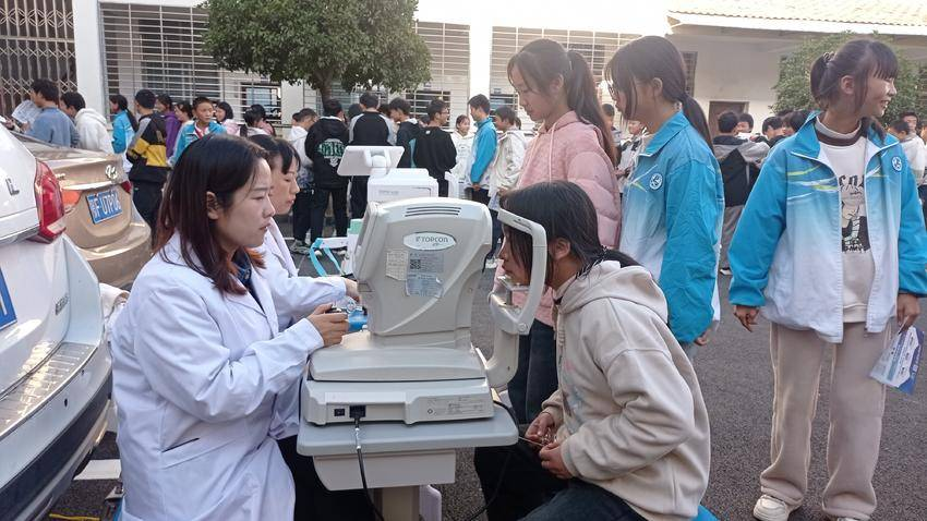 四个图片1.png