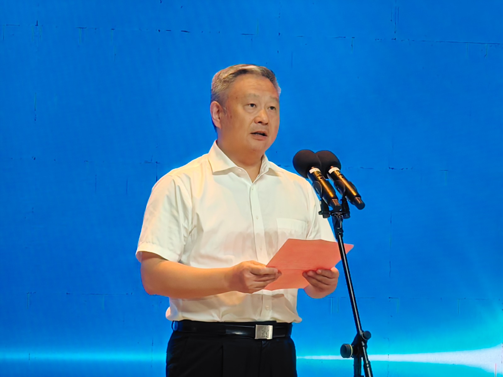 伍部长讲话20250528.jpg